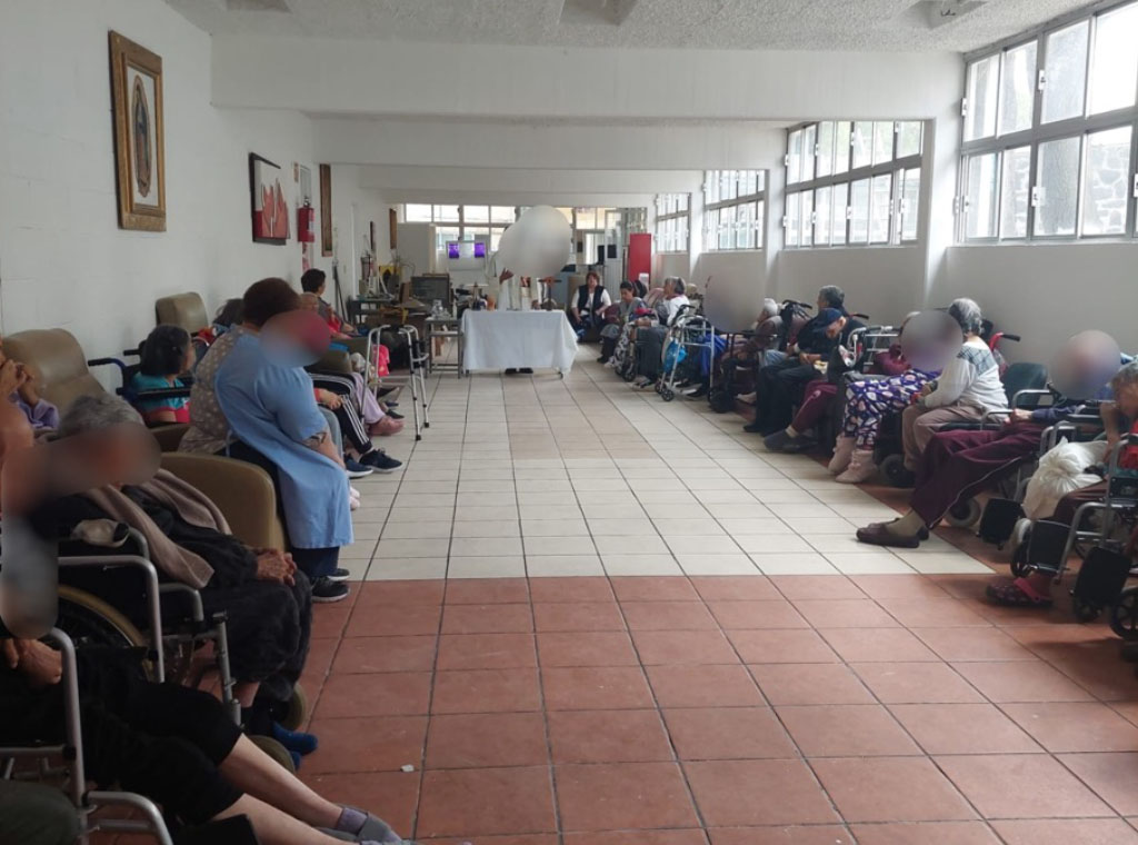 Apoyo al área de lavado: Voluntarias Vicentinas de la Santa Cruz del Pedregal, I. A. P.